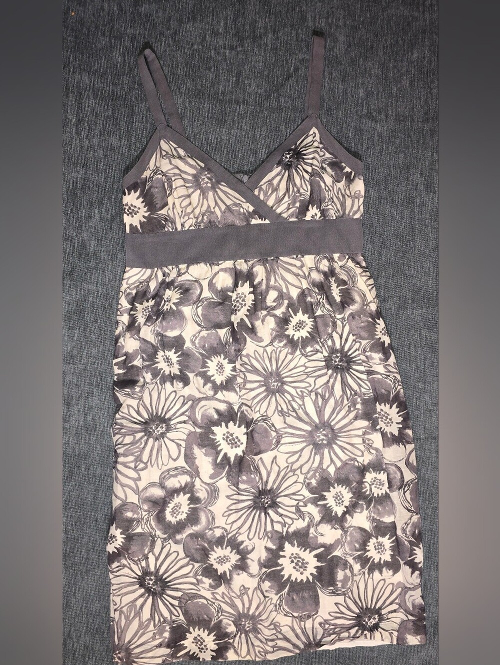 Vince Cotton Silk Floral Cami Empire Waist Dress Grey Cream Size 6